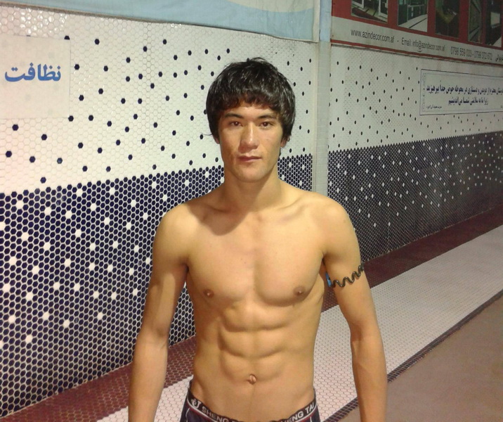 Афганский Брюс Ли стал звездой Интернета - ФОТО - ВИДЕО