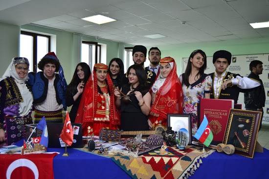 Азербайджанцы Беларуси отметили праздник Новруз - ФОТО