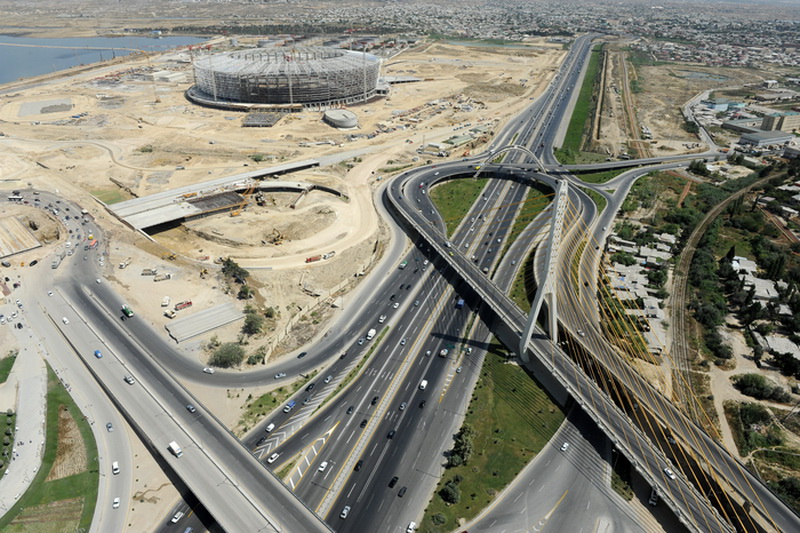 Президент Ильхам Алиев ознакомился с ходом работ по строительству Олимпийского стадиона, ряда дорожных объектов и восстановлению экосреды озера Беюкшор - ОБНОВЛЕНО - ФОТО