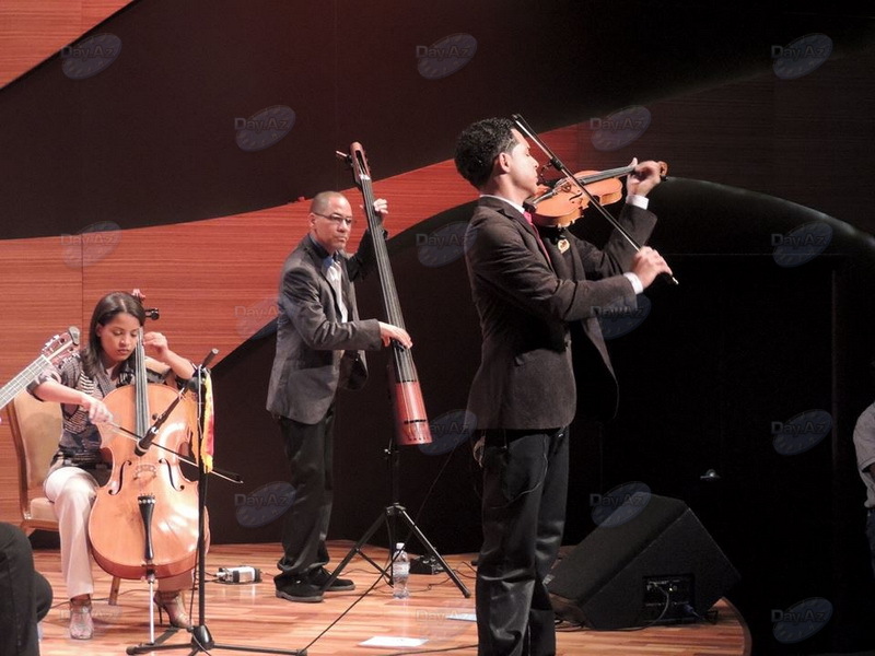 Латиноамериканские ритмы на сцене Международного центра мугама – РЕПОРТАЖ – ФОТО