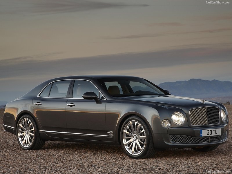 Новый роскошный седан Bentley 2013 года - ФОТОСЕССИЯ