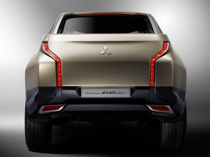 Fiat будет производить свой вариант пикапа Mitsubishi L200 - ФОТО