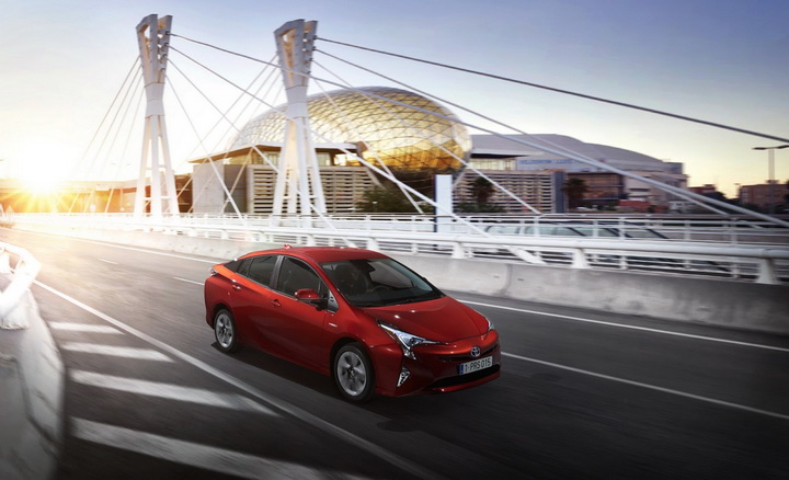 Новая Toyota Prius идет на рекорд - ФОТО