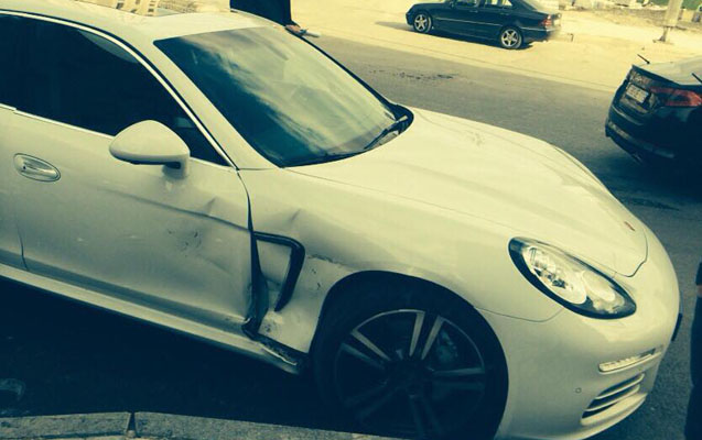 Bakıda "Porsche Panamera" qəzaya düşdü - FOTO