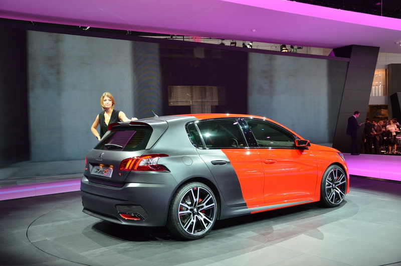 "Заряженный" Peugeot 308R может стать серийным - ФОТО