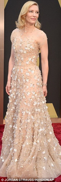 Лучшие образы с красной дорожки "Оскара" - ФОТО