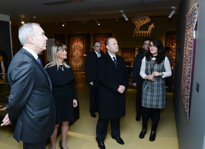 Премьер Мальты восхищен красотой азербайджанских ковров и Ичеришехер -ОБНОВЛЕНО - ФОТО