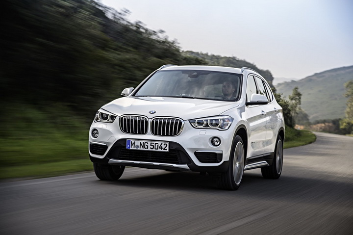 BMW официально представила новое поколение X1 - ФОТО