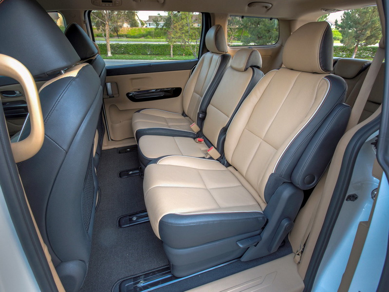 Новый минивэн Kia Sedona стал восьмиместным - ФОТО