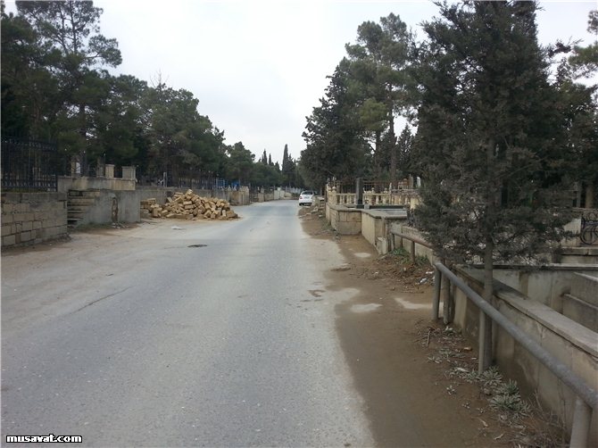 Yasamal qəbristanlığının sökülməsi xəbəri ciddiləşir – FOTO
