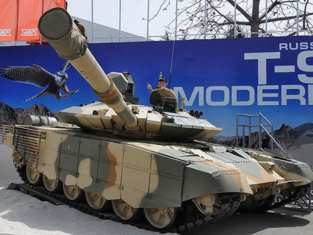 Россия впервые показала свой самый современный танк - ФОТО