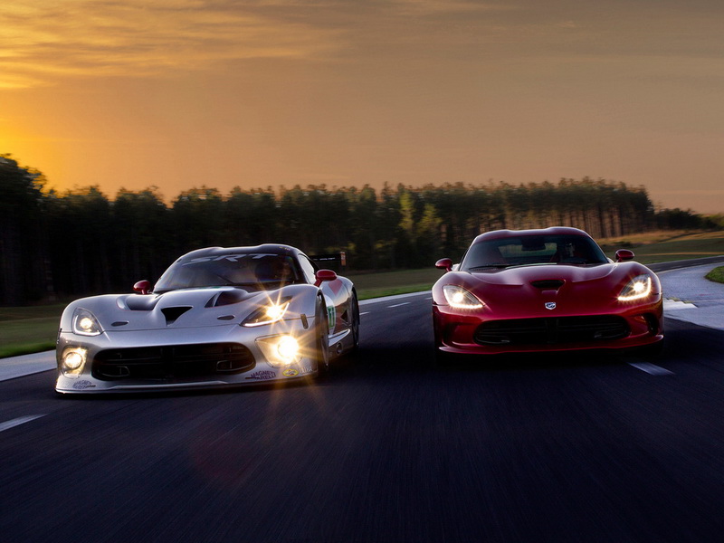 В Нью-Йорке представлено пятое поколение суперкара Viper - ФОТОСЕССИЯ