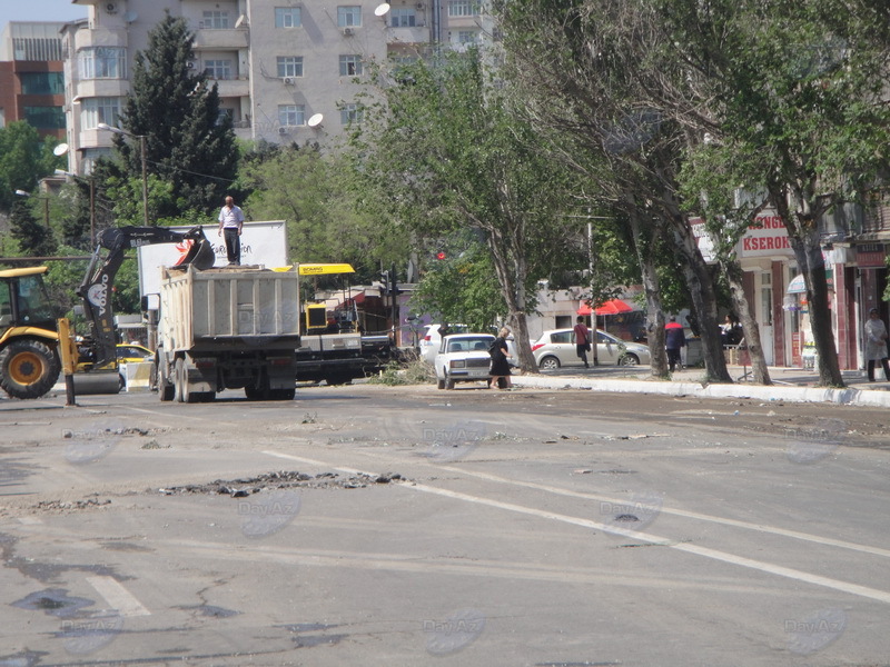 На одной из центральных улиц Баку начался ремонт - ОБНОВЛЕНО - ФОТО