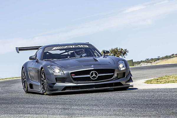 Монстр дорог: юбилейный спорткар Mercedes-Benz SLS AMG GT3 – ФОТО