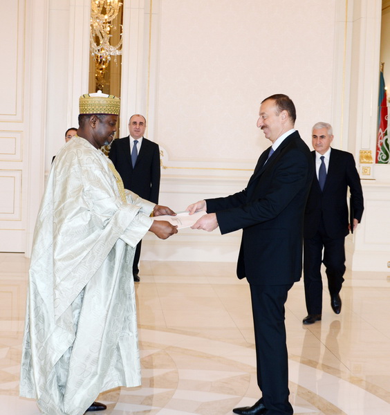 Президент Азербайджана принял верительные грамоты новоназначенных послов ряда стран - ОБНОВЛЕНО - ФОТО