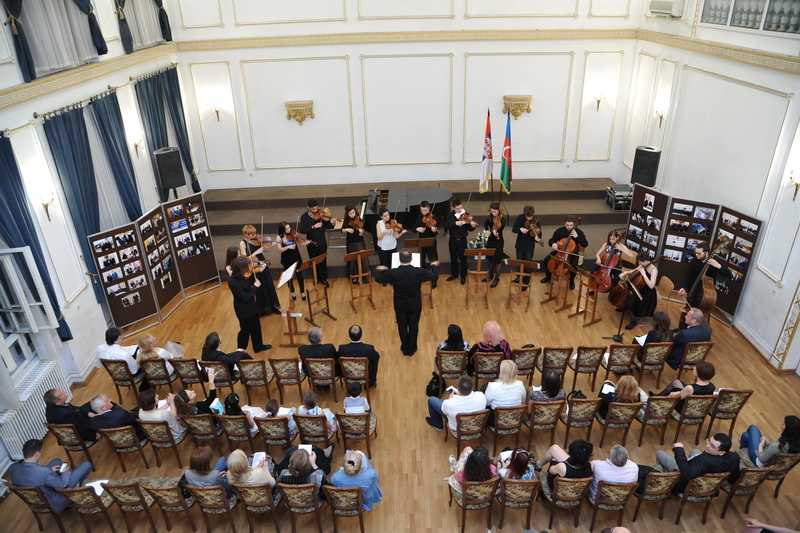 Serbiyada ümummilli lider Heydər Əliyevin 90 illik yubileyinə həsr olunmuş klassik musiqi konserti və fotosərgi keçirilmişdir - FOTO