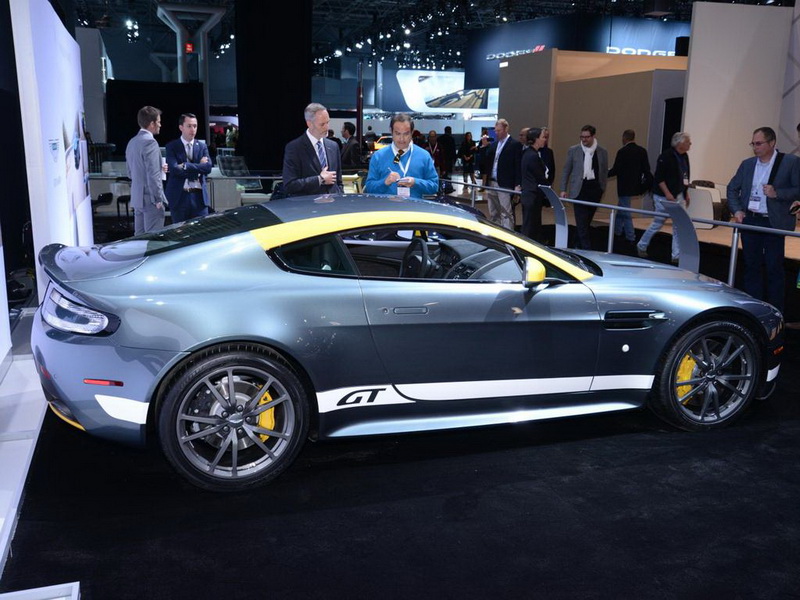 Aston Martin удивил ценой - ФОТО