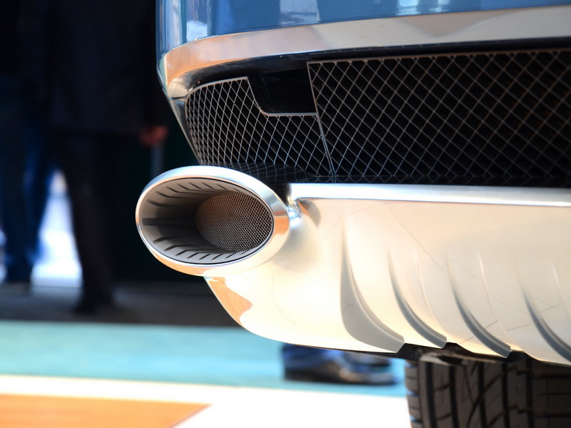 Новое имя для внедорожника Bentley нашли на Канарских островах - ФОТО