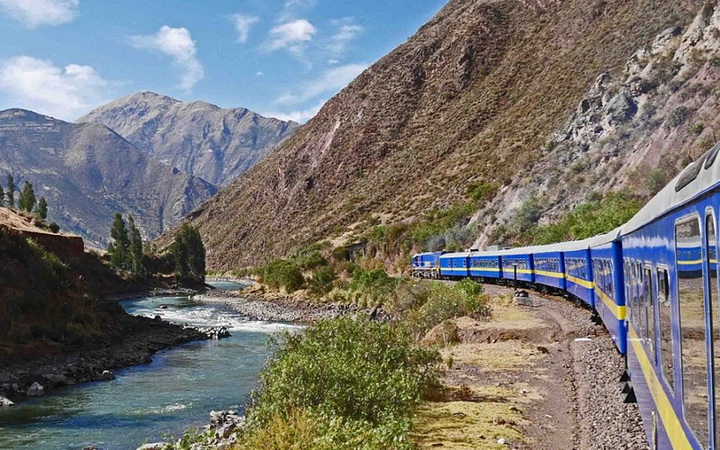 10 лучших в мире путешествий на поездах - ФОТО