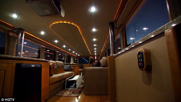 Уилл Смит показал свой дом на колесах за 2,5 млн долларов - ФОТО