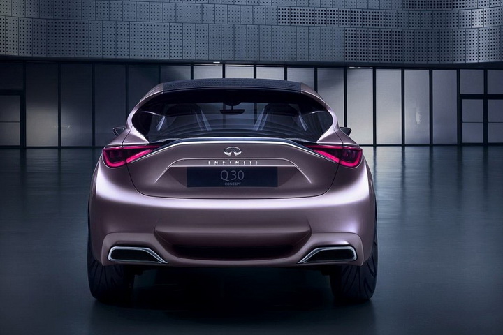 Новый хэтчбек Infiniti Q30 - ФОТОСЕССИЯ