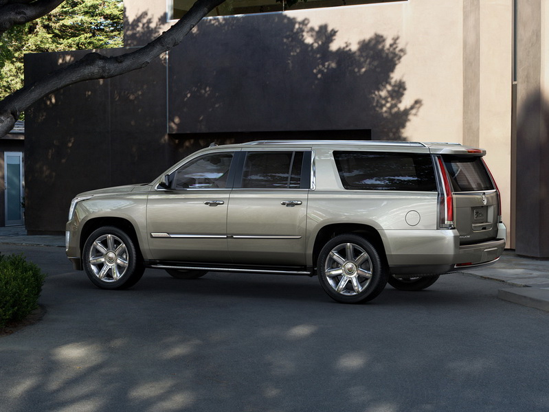 Новый Cadillac Escalade стал внедорожным лимузином - ФОТО