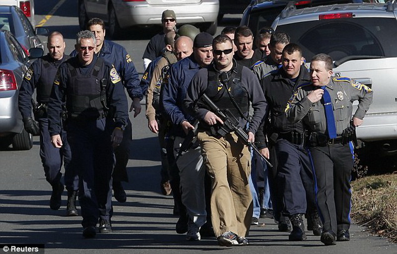 Обнародованы новые подробности о мужчине, устроившем бойню в американской школе – ОБНОВЛЕНО - ФОТО - ВИДЕО