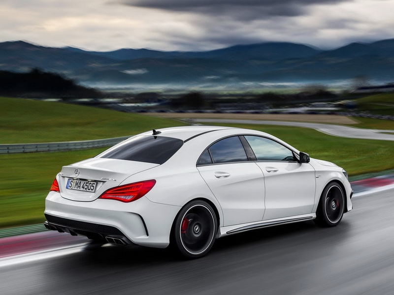 "Заряженный" седан Mercedes CLA 45 AMG обойдется в $47 450 - ФОТОССЕССИЯ