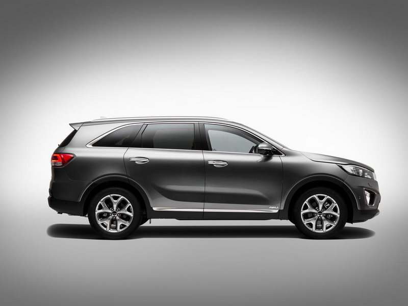 Третье поколение Kia Sorento показали европейцам - ФОТО