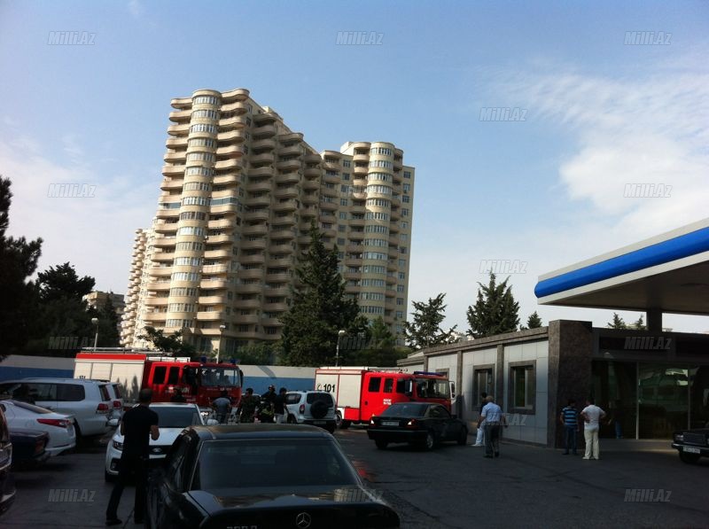 В Баку на автозаправке произошел пожар – ФОТО