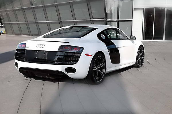 Audi R8 Exclusive Selection Editions: две версии немецкого купе - ФОТО