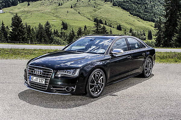 Блестящий тюнинг Audi S8 - ФОТО