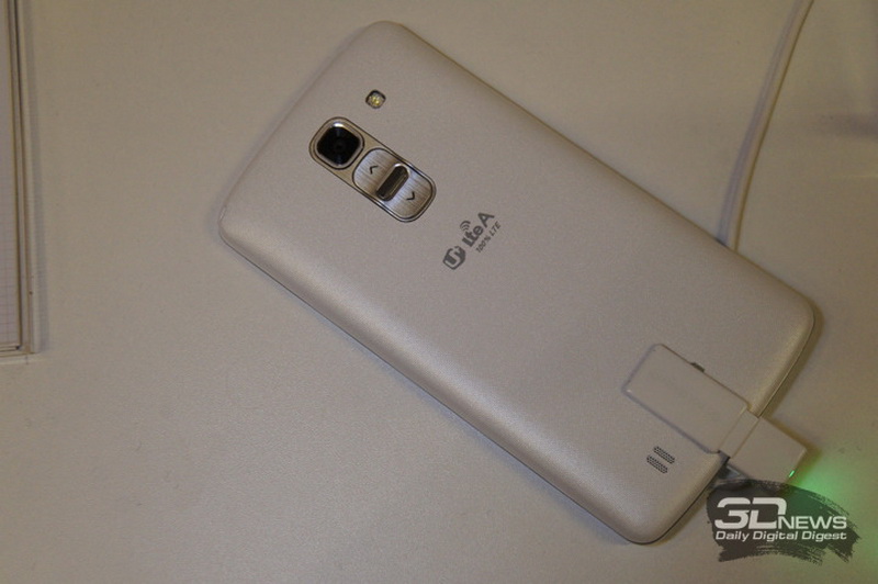 LG представила новые смартфоны и мощный фаблет - ФОТО