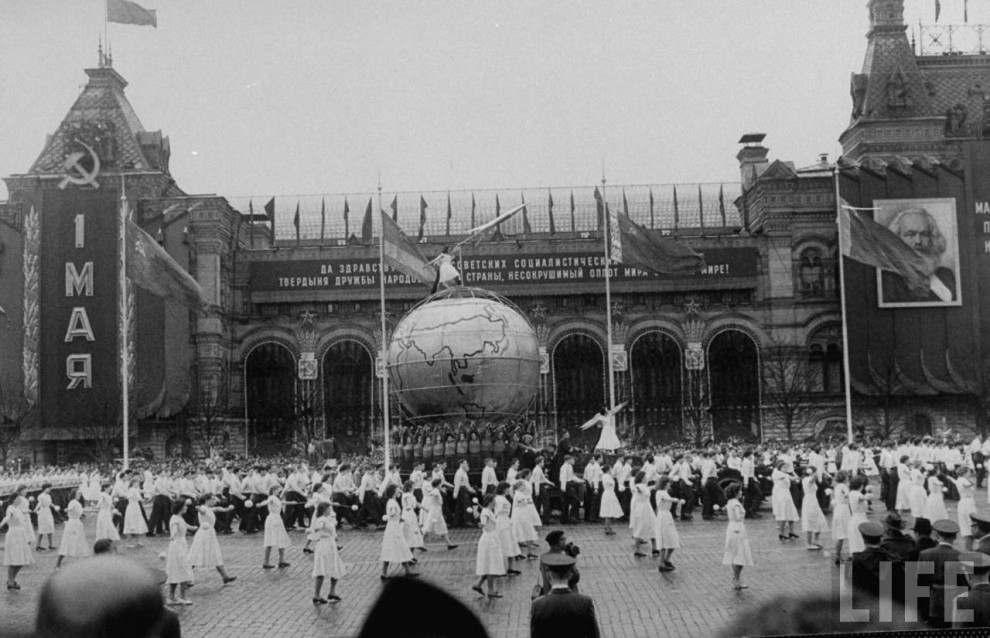 Майские празднования в Москве в 1958 году - ФОТОСЕССИЯ