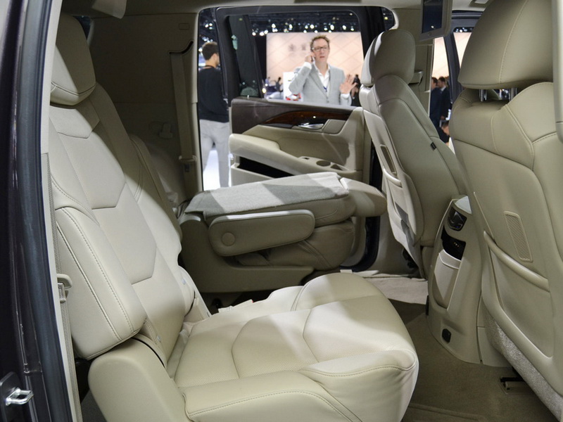 Новый Cadillac Escalade стал восьмиместным - ФОТО