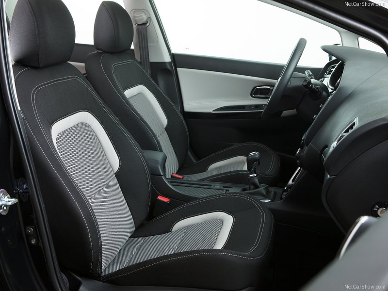 Новый Kia Cee’d стал более спортивным - ФОТОСЕССИЯ