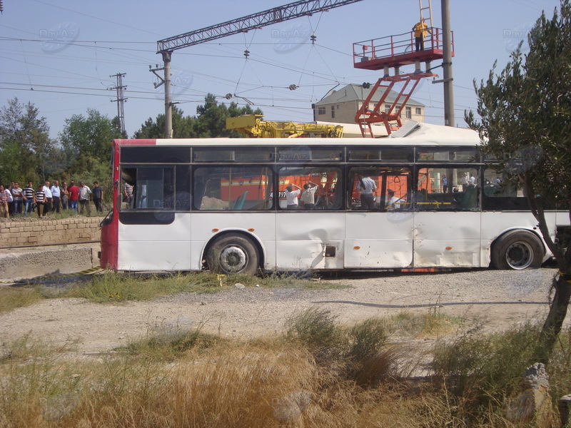 Обнародован полный список раненых и погибших в результате столкновения поезда с автобусом в Баку – ОБНОВЛЕНО – ФОТО - ВИДЕО – ОПРОС