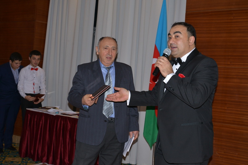 Aktauda Ulu Öndər Heydər Əliyevə həsr olunmuş şeirlər kitabı təqdim olunub – FOTO