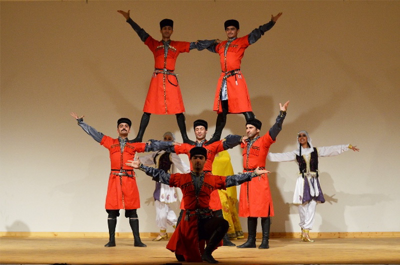 Azərbaycan XX ənənəvi Dunay mahnı və rəqs festivalında - ФОТО