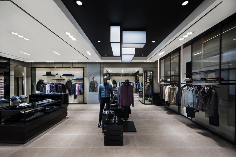 Hugo Boss открыл свой новый флагманский магазин в Port Baku Mall - ФОТО