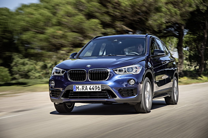 BMW официально представила новое поколение X1 - ФОТО