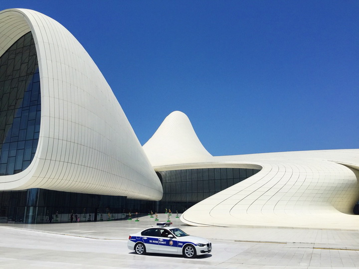 Центр Гейдара Алиева привел в восторг известного блогера - ФОТОГАЛЕРЕЯ