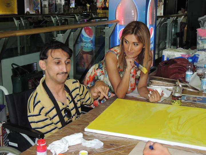 “Art Scarves by MenzerHajiyeva”, художница Нармина Велиева, 28 Cinema и Day.Az устроили для подростков с ограниченными возможностями мастер-класс - ФОТО - ВИДЕО