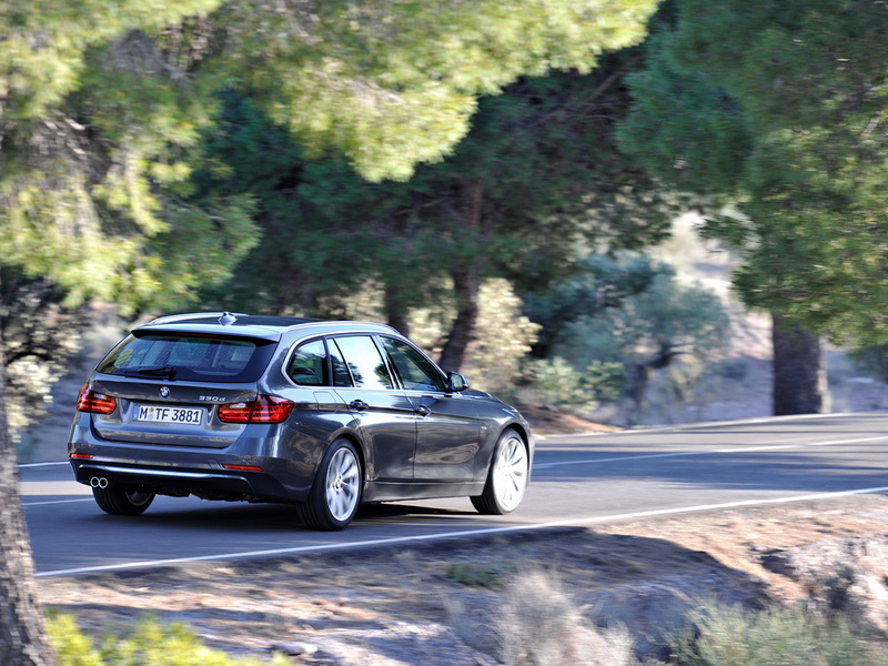 BMW представил универсал 3 Series и трехдверную "единичку" - ФОТОСЕССИЯ