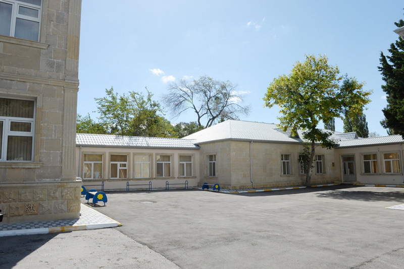 Первая леди Мехрибан Алиева приняла участие в открытии яслей-детских садов и жилого здания, построенного для молодых выпускников детских домов и школ-интернатов - ФОТО