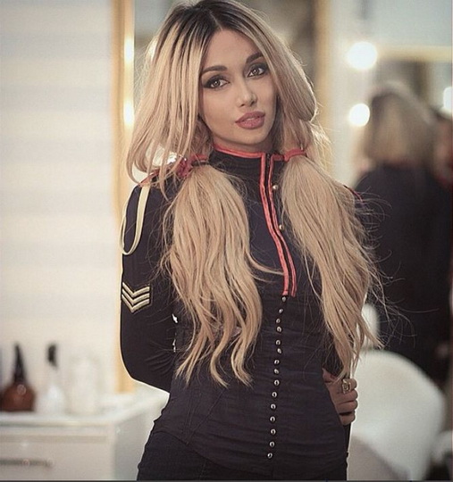 Açıq-saçıq İran qızları - FOTOLAR