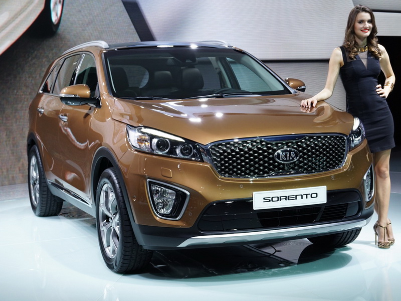 Третье поколение Kia Sorento показали европейцам - ФОТО