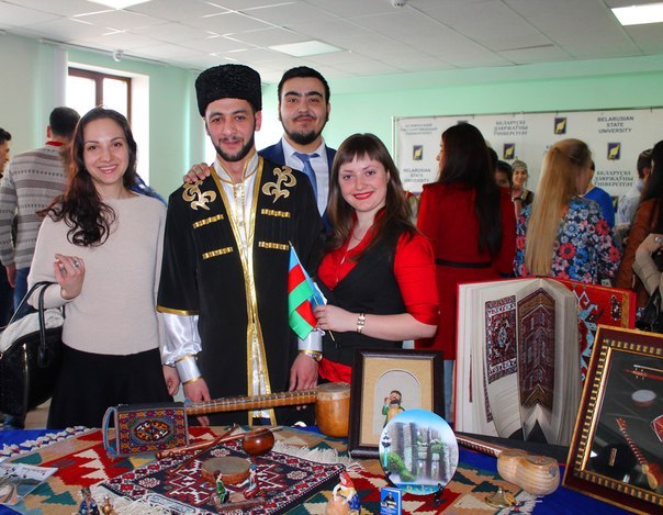 Азербайджанцы Беларуси отметили праздник Новруз - ФОТО