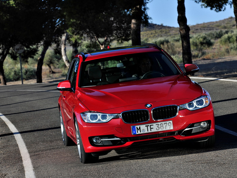 BMW представил универсал 3 Series и трехдверную "единичку" - ФОТОСЕССИЯ
