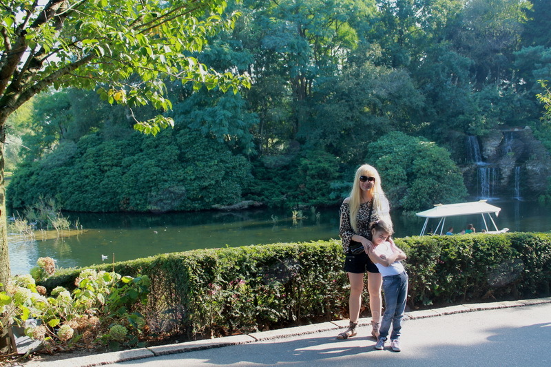 Малейка Асадова сделала семилетней дочери шикарный подарок - ФОТО